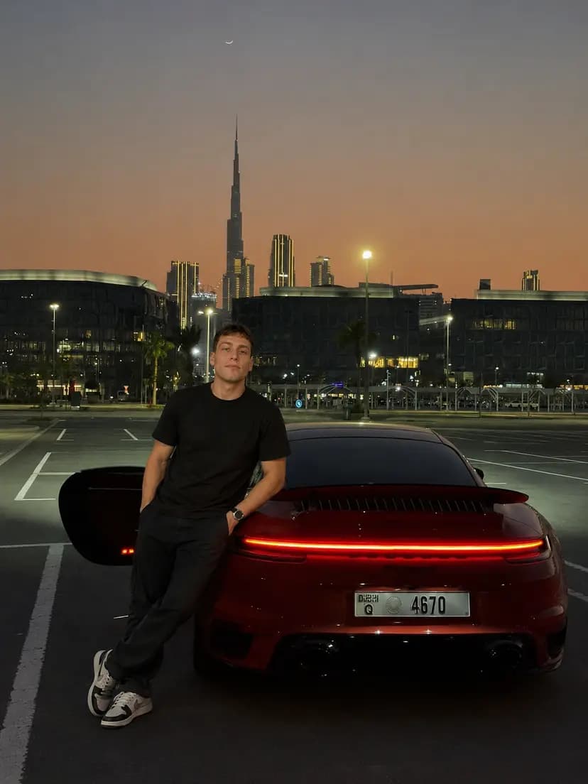 Премиальный кадр с Porsche: После